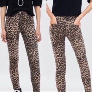 SEXY!!Cheetah design jeans!